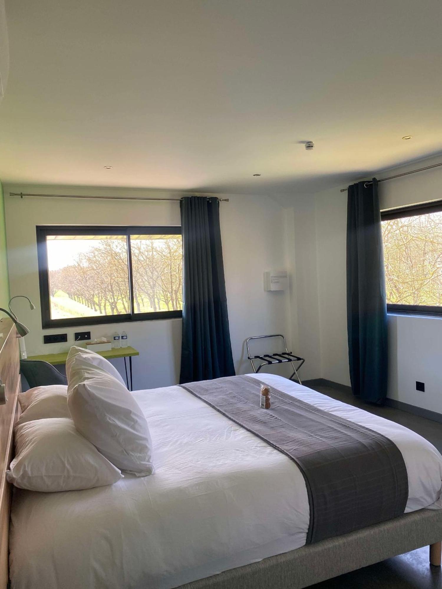 H85 Hotel Chatte Buitenkant foto