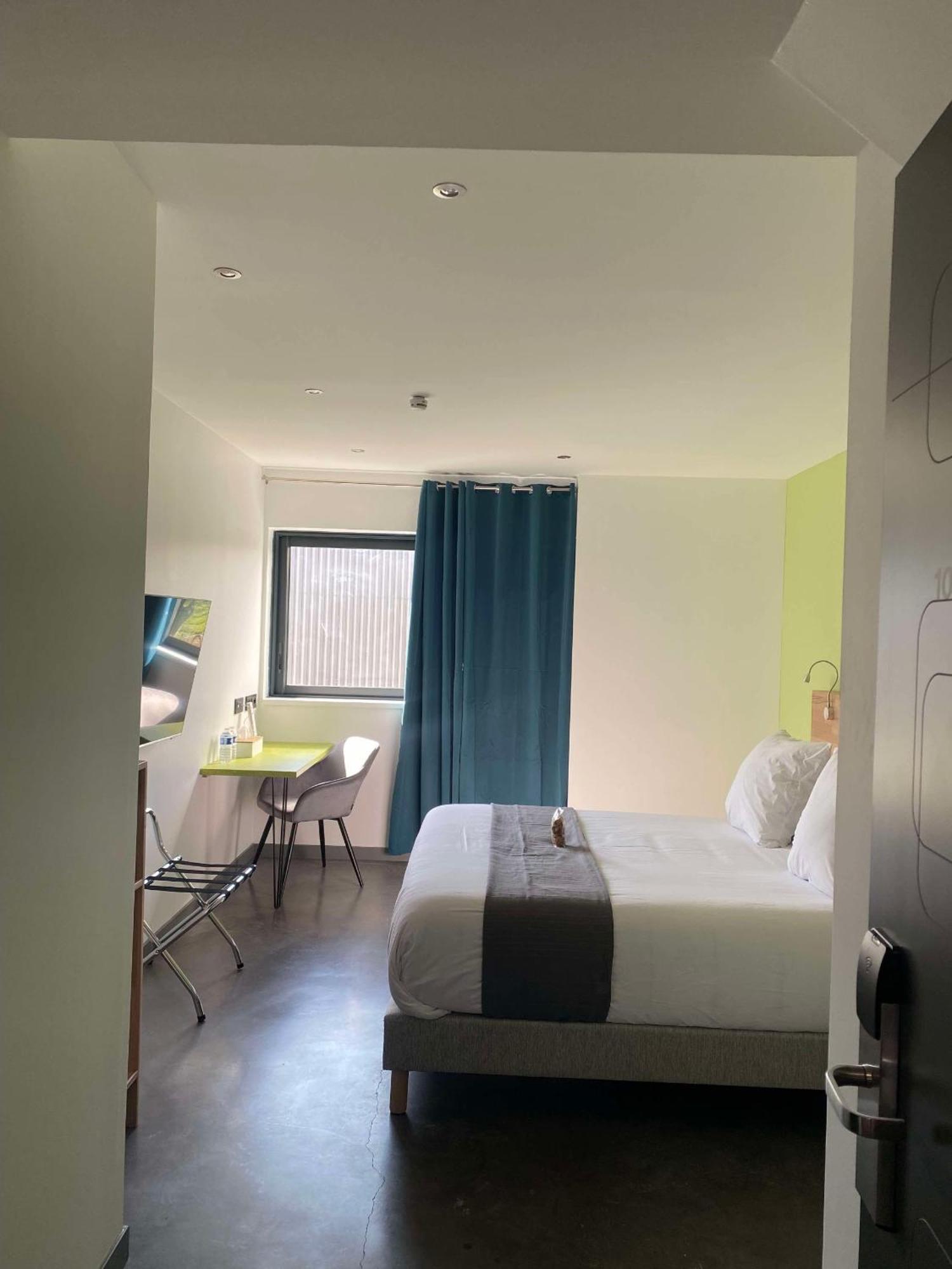 H85 Hotel Chatte Buitenkant foto