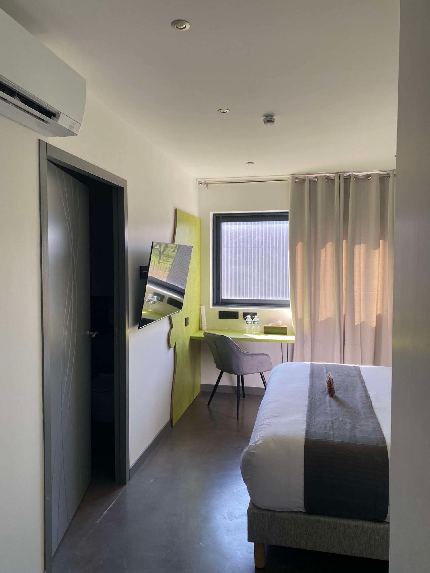 H85 Hotel Chatte Buitenkant foto